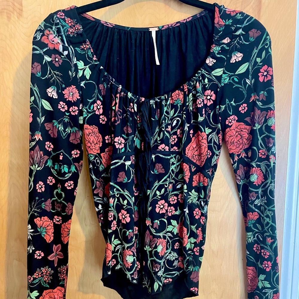 Free People long sleeve tshirt blouse, this season - Picture 1 of 4